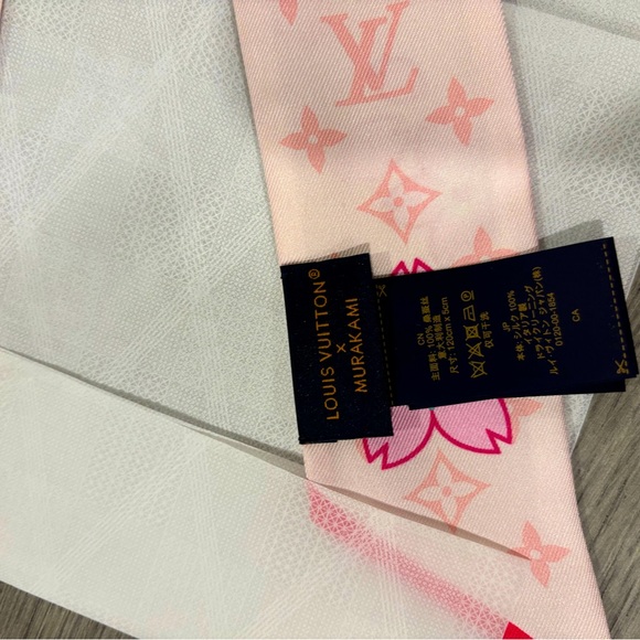 ***SOLD*** Louis Vuitton x Murakami 2025 Cherry Blossom Pink Bandeau Scarf- NIB - Picture 12 of 14